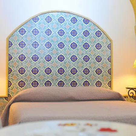 فندق مبيت وإفطار Corte Casole غالّيبولي